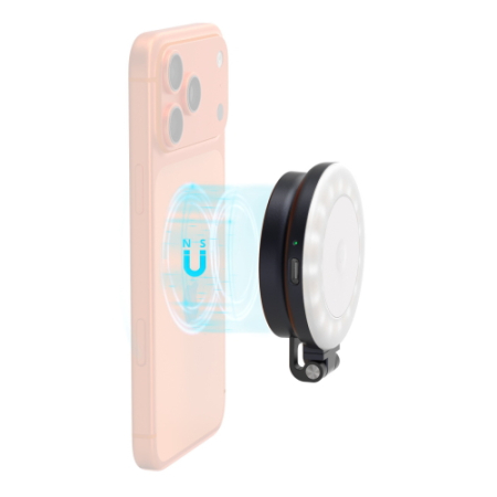 SmallRig 6277 M2 (granatowa) - magnetyczna lampa LED do smartfona z podstawką - przykład użycia, MagSafe